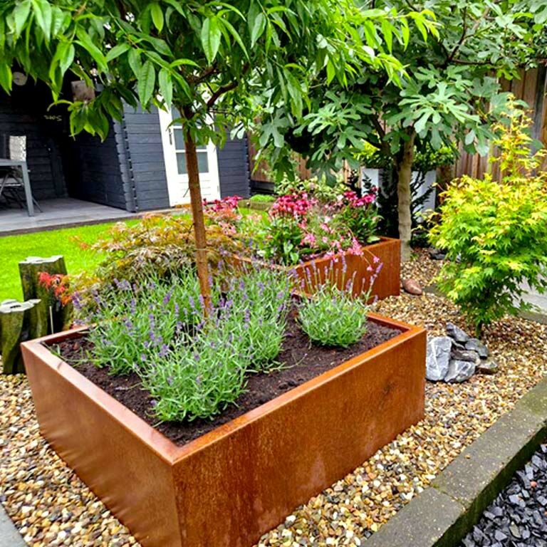 Fioriera in acciaio Corten saldata Montana 100 x 100 x 40 cm