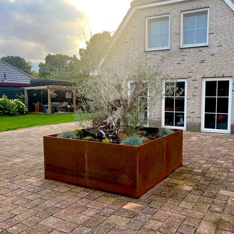 Fioriera in acciaio Corten Miami xxl 240 x 240 cm