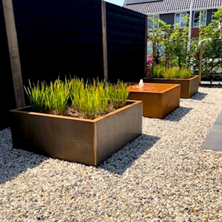 Fioriera in acciaio Corten saldata Montana 100 x 100 x 40 cm