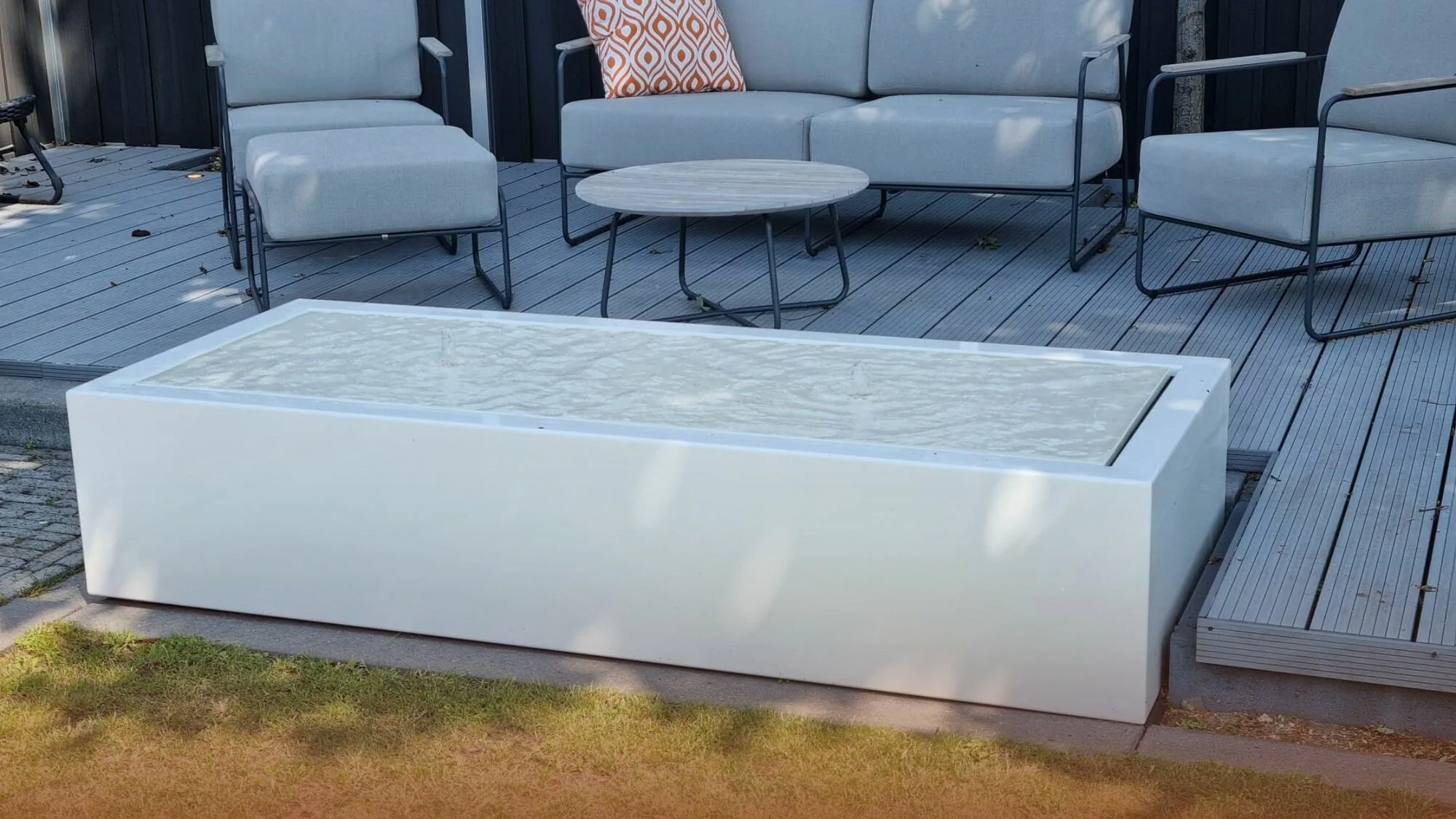 Come si effettua la manutenzione della falda o dell'ornamento d'acqua?