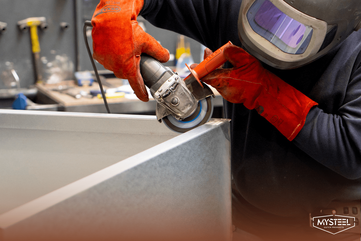Lavorare l'acciaio corten come un professionista: smerigliatura, foratura, segatura e altro ancora